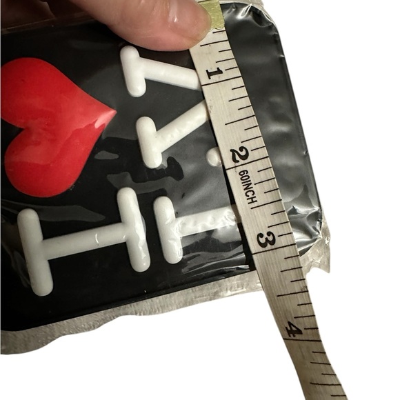 I ❤️LV LUGGAGE TAG IN BLACK NEW SEALED - Picture 4 of 4